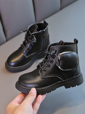 Giày boot cổ cao bé gái màu đen GB212