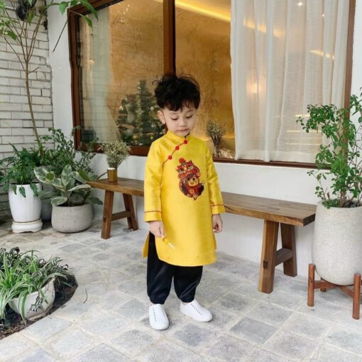 Bộ quần áo dài truyền thống cho bé trai màu vàng