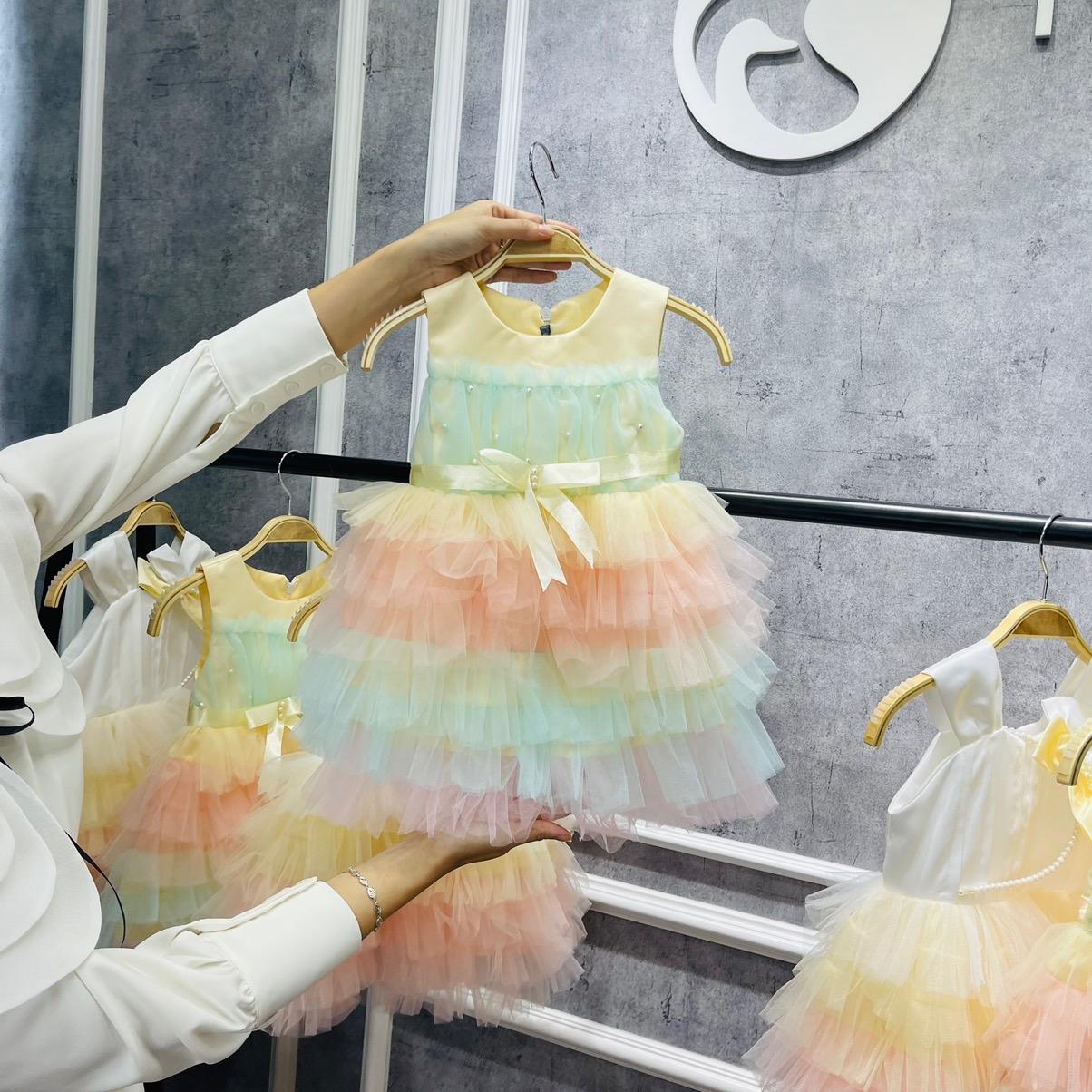 Váy công chúa cho bé màu trắng nhiều tầng cao cấp | Shopee Việt Nam