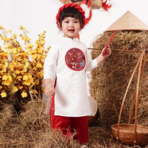 Áo dài truyền thống kết hợp mấn