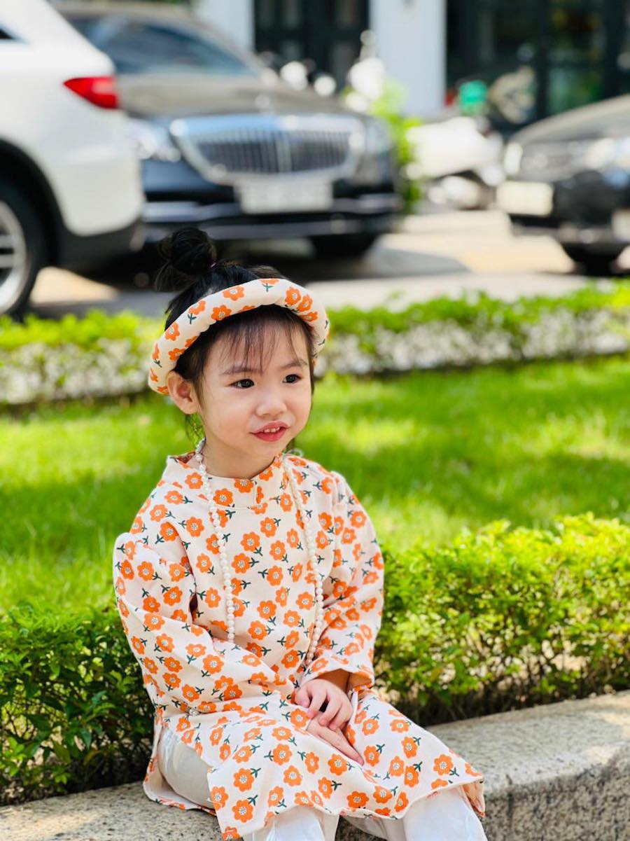 Bộ áo dài cách tân bé gái phối nơ Bộ Áo dài cách tân màu cam cho bé