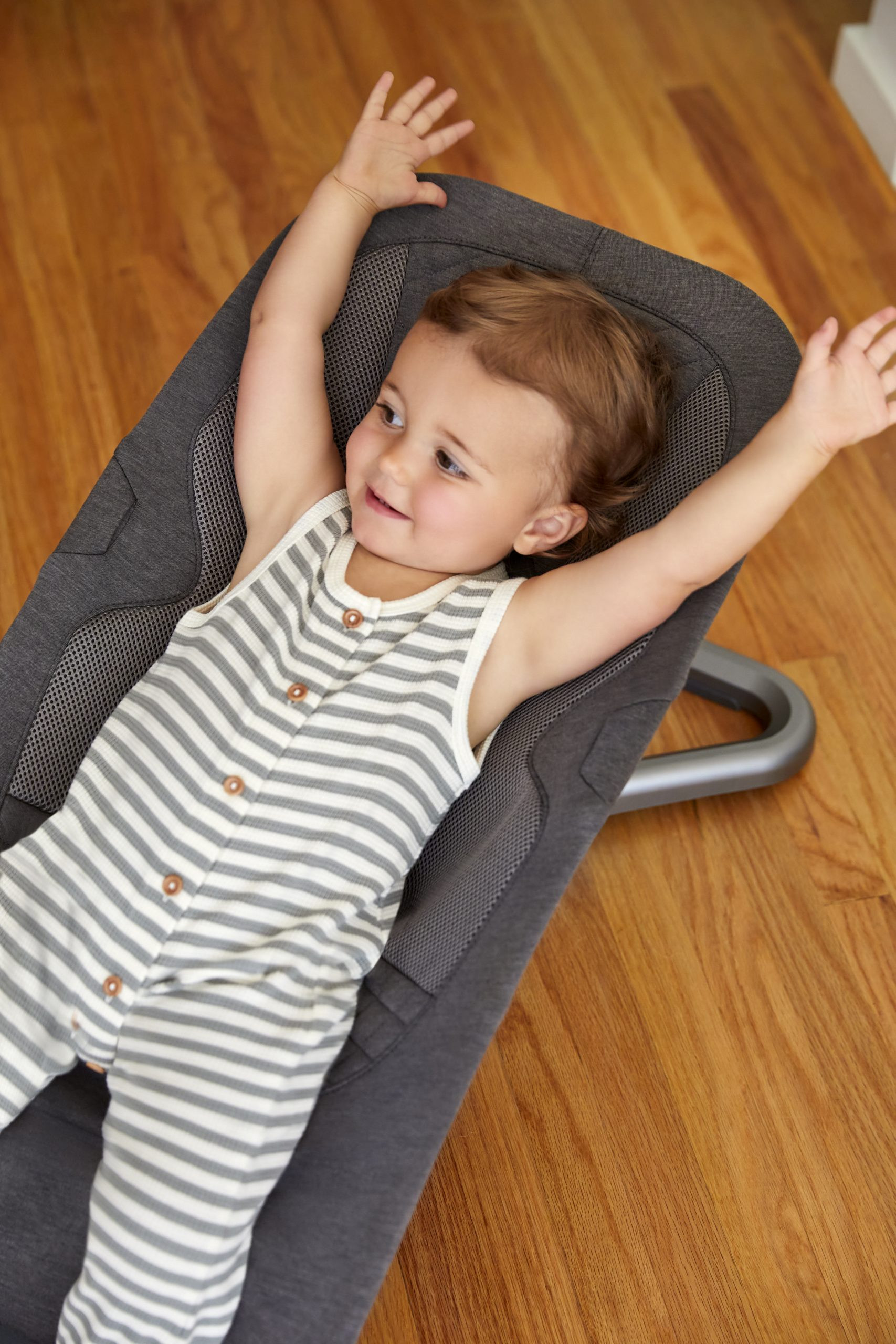 Ghế Nằm Em Bé: Lựa Chọn Tối Ưu Cho Sự Phát Triển Toàn Diện