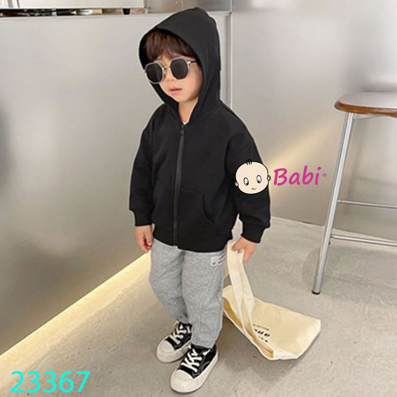 Các kiểu áo khoác nỉ cotton thoải mái cho trẻ 12 tuổi năng động