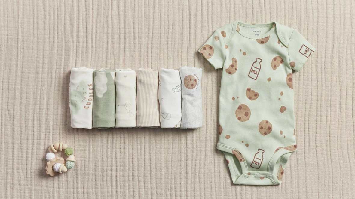 Đa dạng mẫu mã quần áo trẻ em từ Carter's