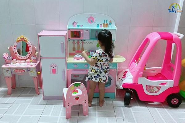 Đồ chơi cho trẻ em đa dạng màu sắc và hình dáng