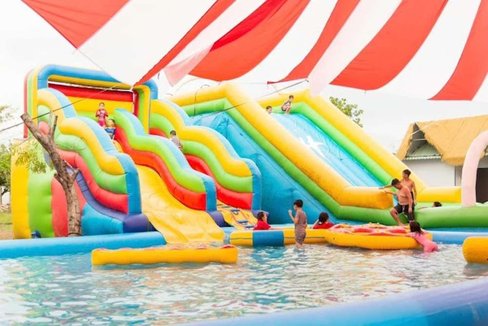 Trò chơi dân gian và hoạt động thủ công tại Khu vui chơi Văn hóa Việt, mang đậm bản sắc văn hóa Việt Nam ở Quận 9